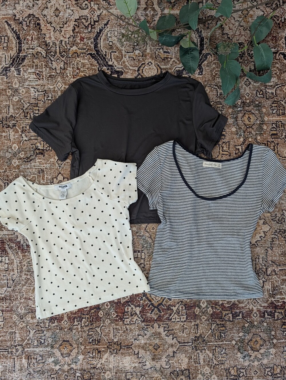 Fitted neutrals tee bundle M
